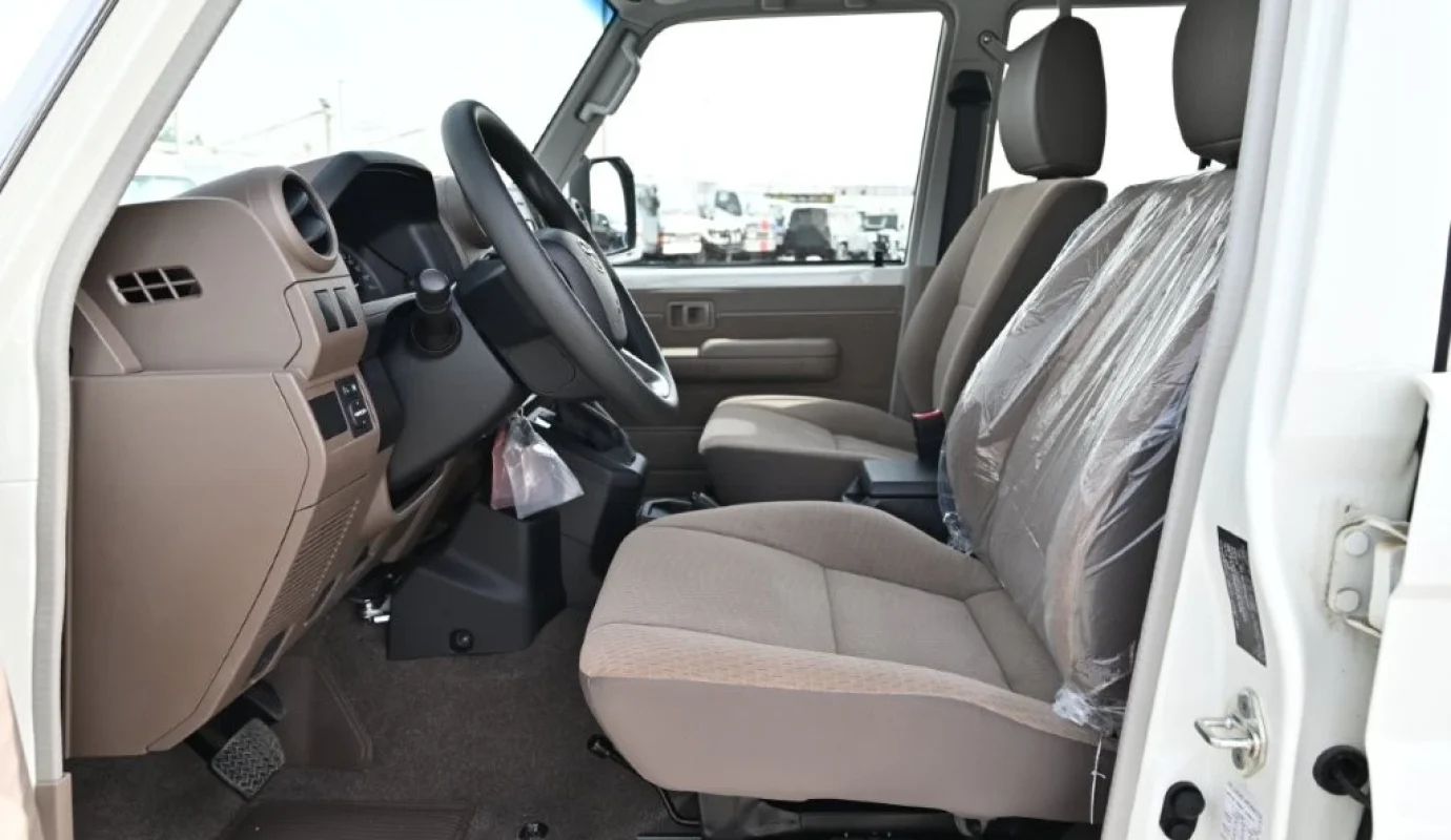 2026 TOYOTA LAND CRUISER 76 V6 4.0L 5-SEATER AUTOMATIC