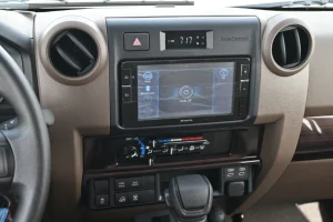 Toyota Land Cruiser 76 Dashboard