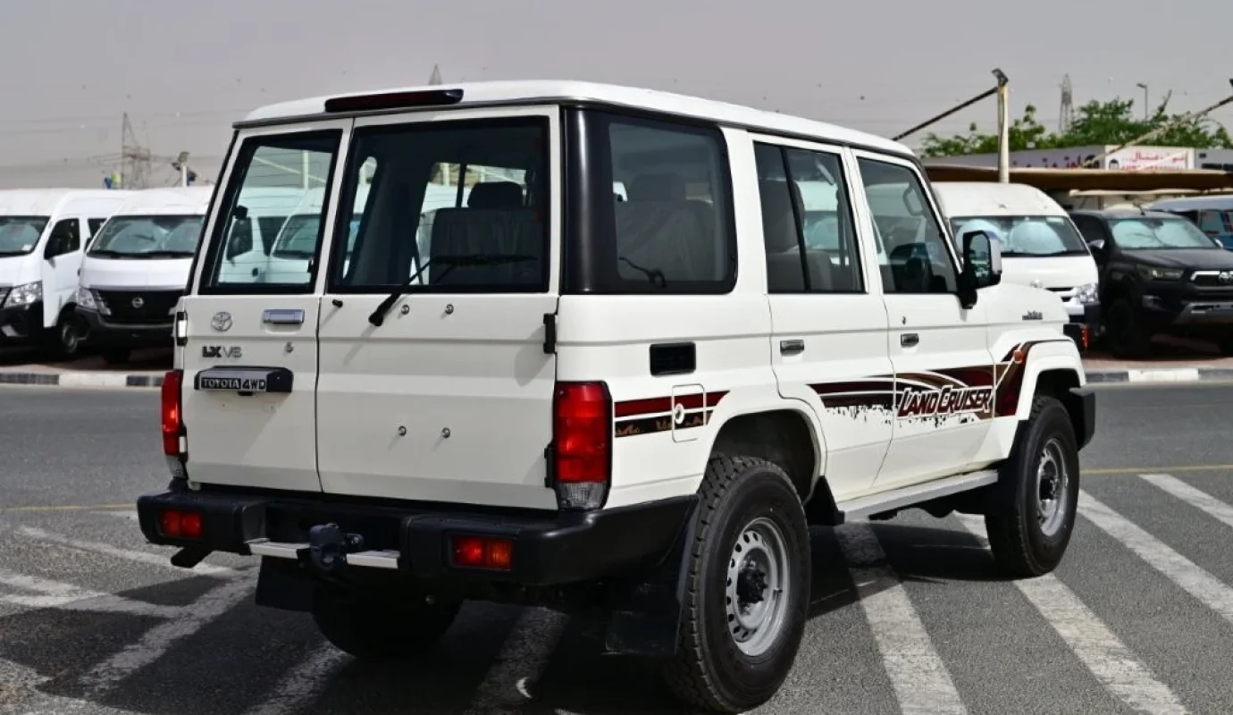2026 TOYOTA LAND CRUISER 76 V6 4.0L 5-SEATER AUTOMATIC