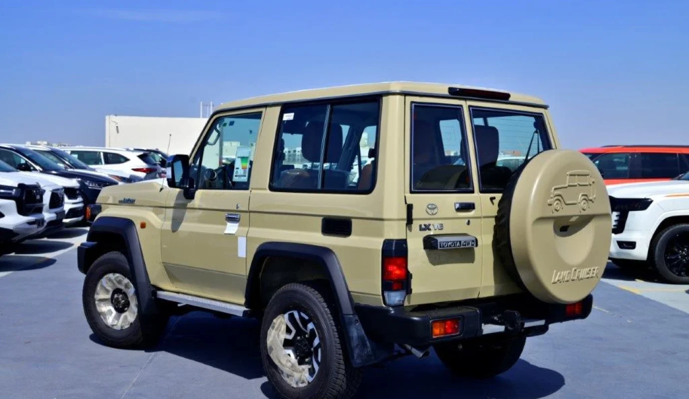 2024 TOYOTA LAND CRUISER 71 HARDTOP SDLX V6 4.0L PETROL AT