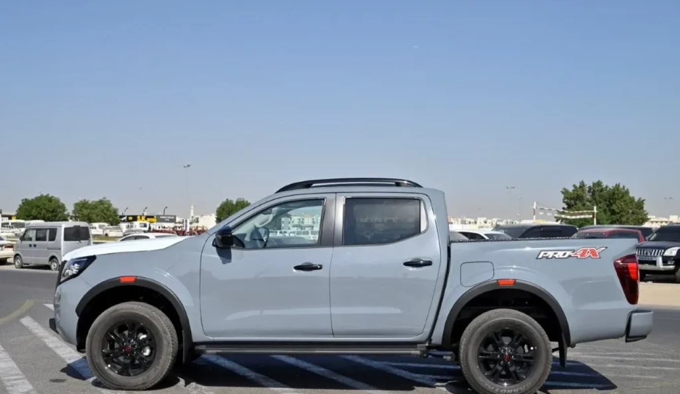 2025 NISSAN NAVARA DOUBLE CABIN PICKUP PRO 2.5L DIESEL 4WD AT
