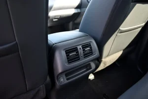 Nissan Navara double cabin Air conditioning vents