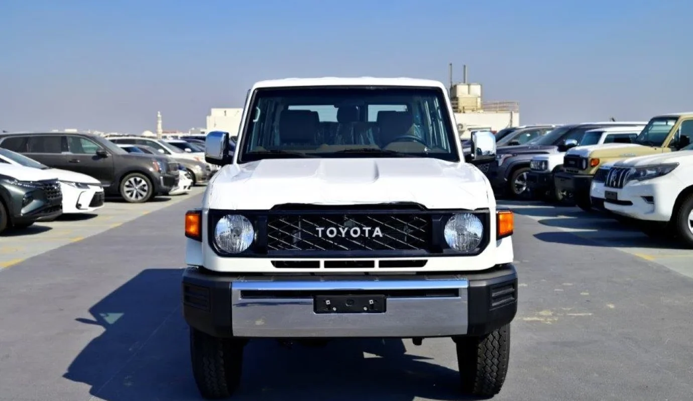 2024 TOYOTA LAND CRUISER 76 HARDTOP 5 DRS LX V6 4.0L PETROL 6 SEATER MT