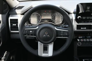 Mitsubishi L200 Steering