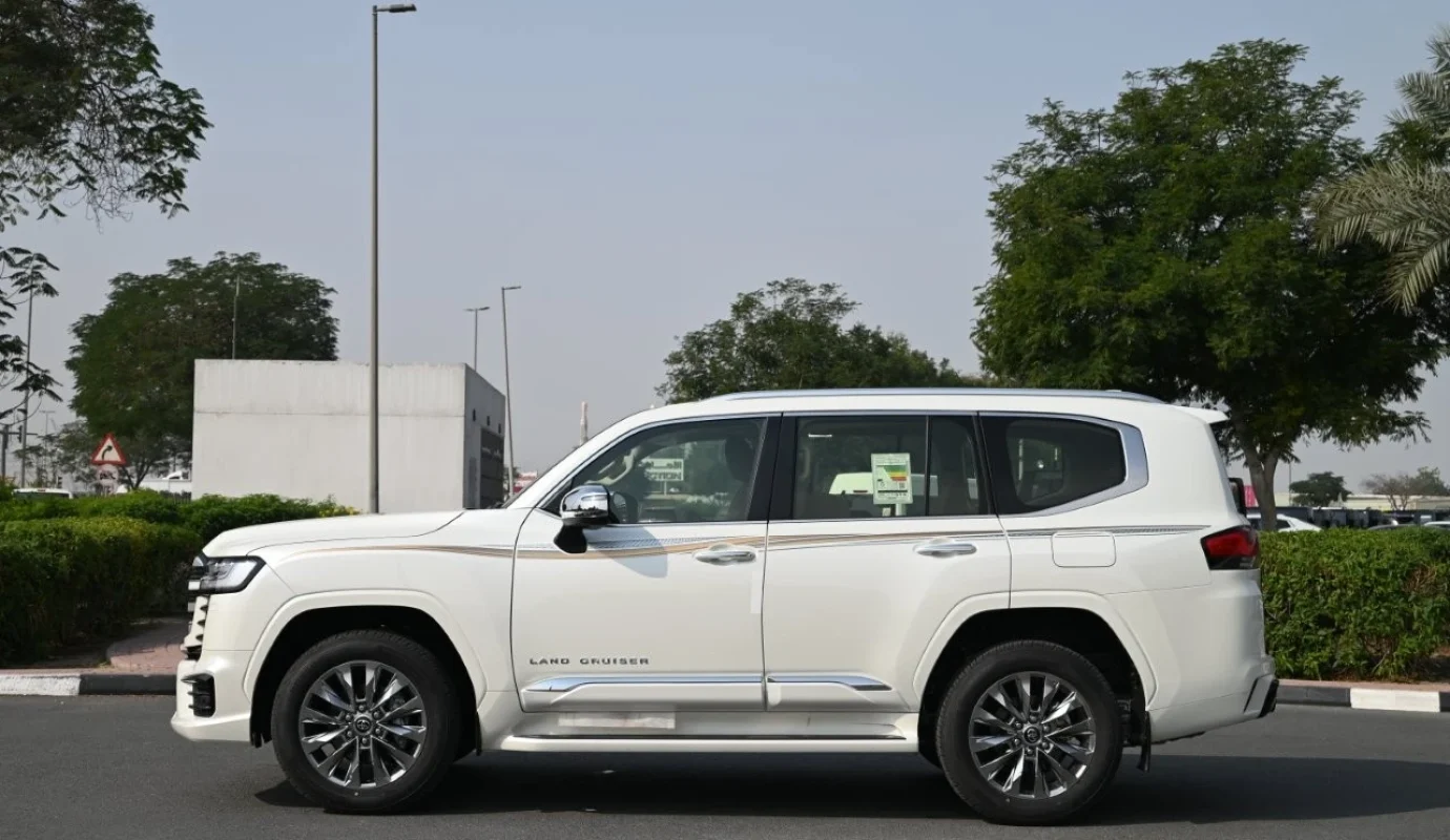 2026 TOYOTA LAND CRUISER 300 VXR+ V6 4.0L PETROL 4WD AT