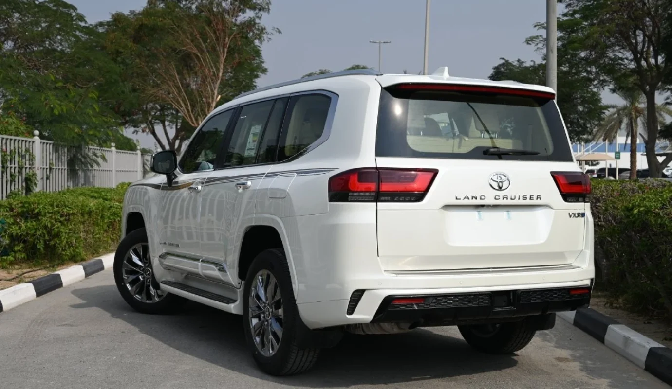 2026 TOYOTA LAND CRUISER 300 VXR+ V6 4.0L PETROL 4WD AT