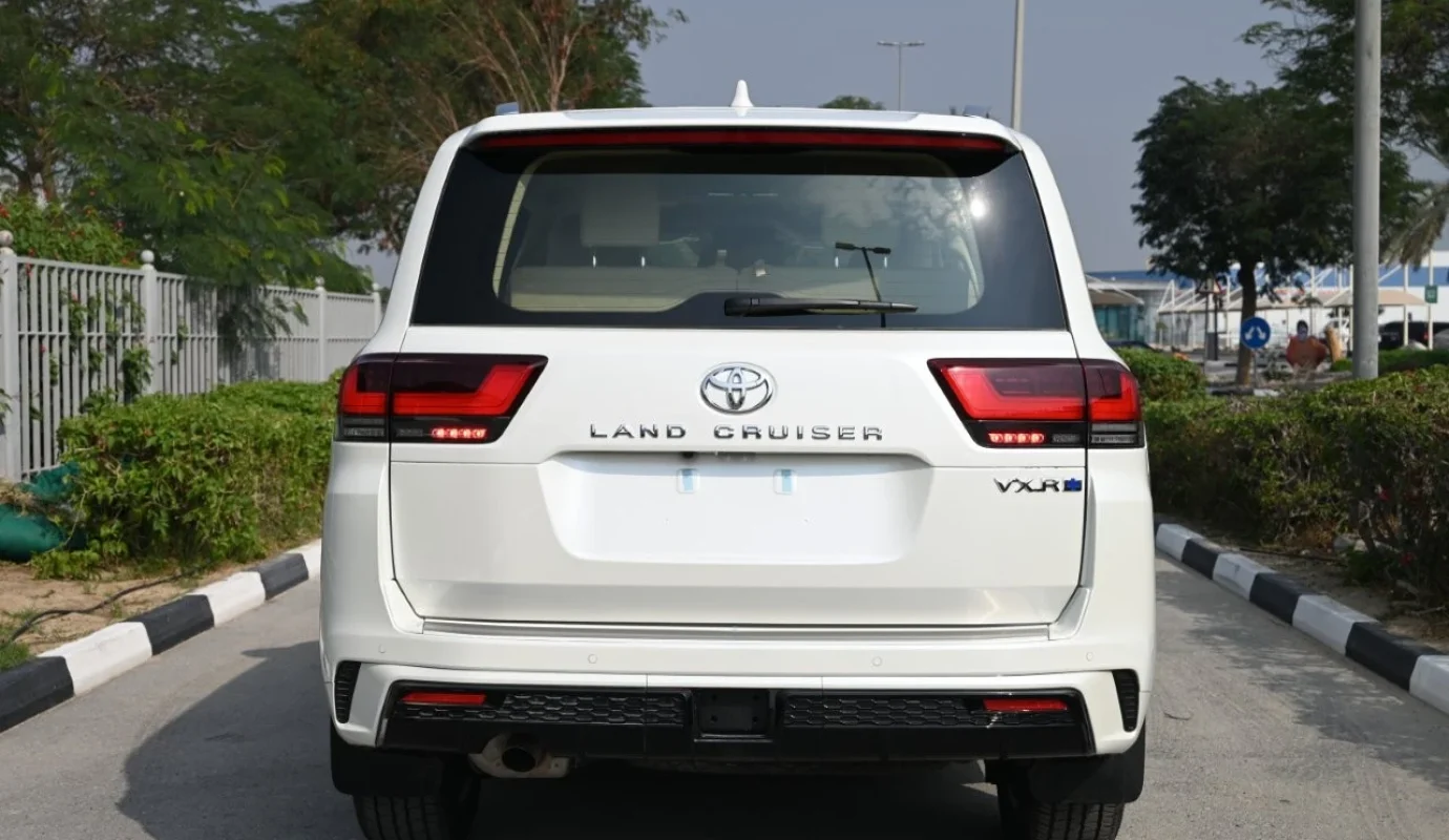 2026 TOYOTA LAND CRUISER 300 VXR+ V6 4.0L PETROL 4WD AT