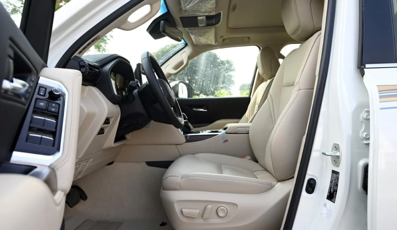 2026 TOYOTA LAND CRUISER 300 VXR+ V6 4.0L PETROL 4WD AT