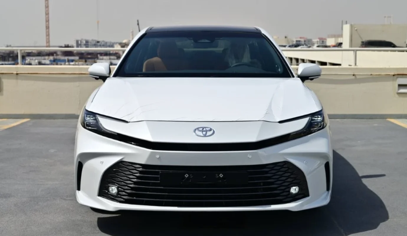 2026 TOYOTA CAMRY HYBRID LUMIERE 2.5L PETROL 5-SEATER AT