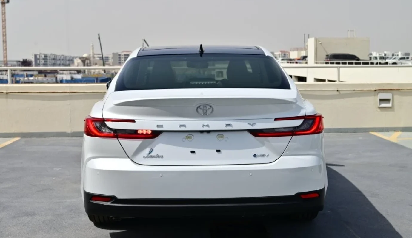 2026 TOYOTA CAMRY HYBRID LUMIERE 2.5L PETROL 5-SEATER AT