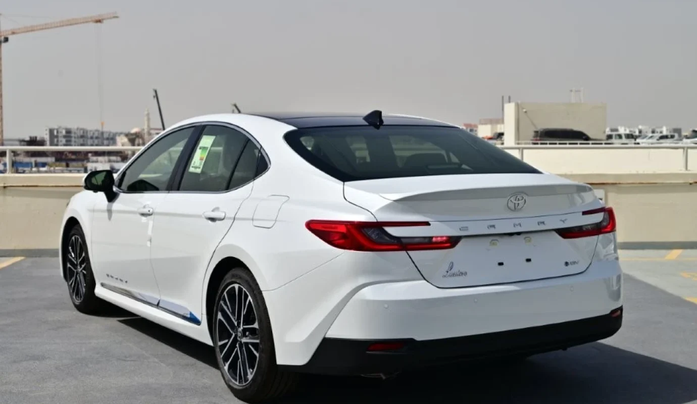 2026 TOYOTA CAMRY HYBRID LUMIERE 2.5L PETROL 5-SEATER AT