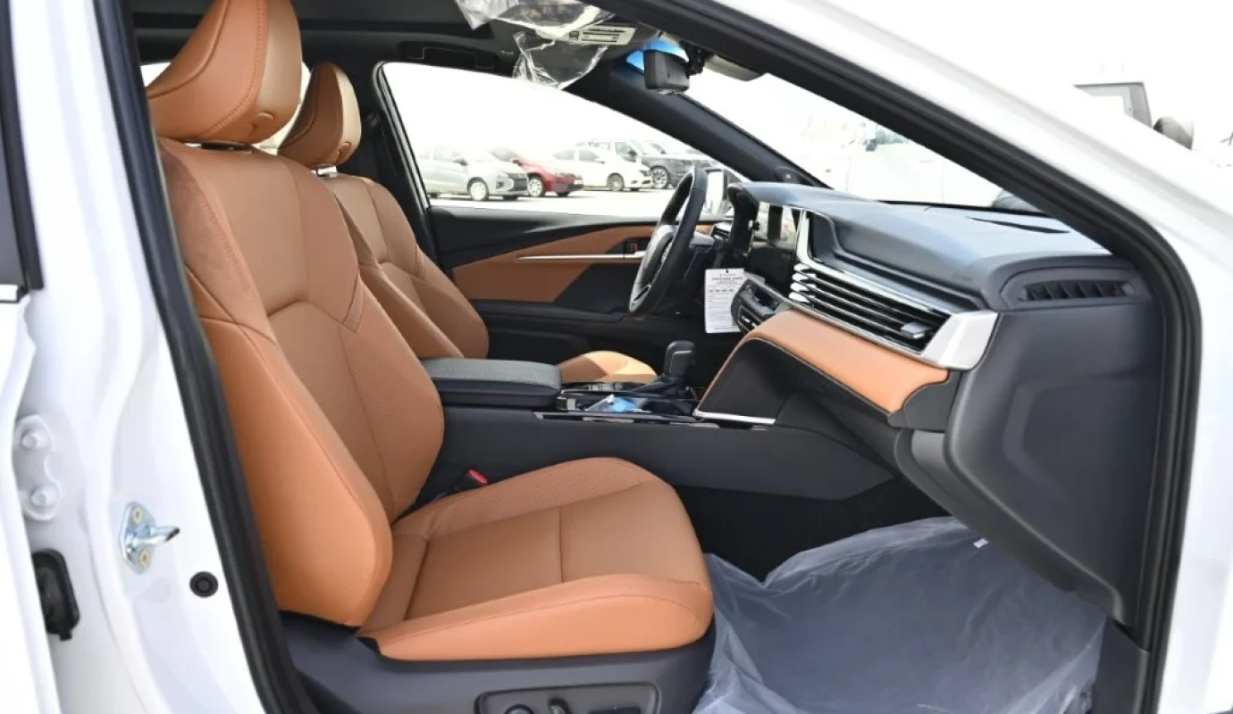 2026 TOYOTA CAMRY HYBRID LUMIERE 2.5L PETROL 5-SEATER AT