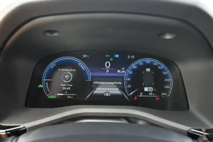 Toyota Camry Hybrid Lumiere highlighting