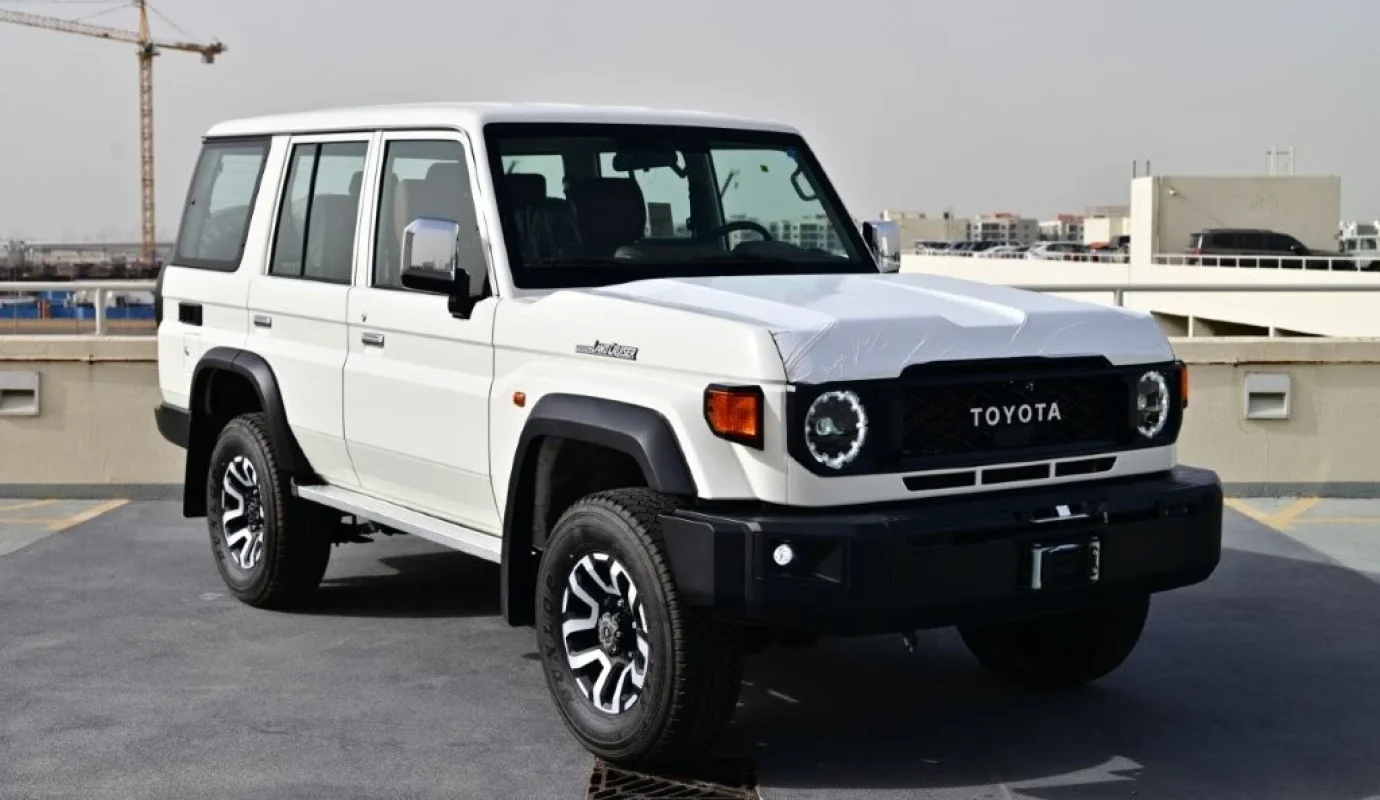2026 TOYOTA LAND CRUISER 76 HARDTOP S-DLX V6 4.0L PETROL 4WD 5-SEATER AT