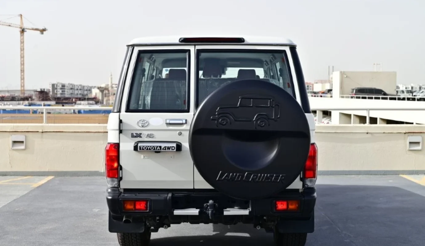 2026 TOYOTA LAND CRUISER 76 HARDTOP S-DLX V6 4.0L PETROL 4WD 5-SEATER AT