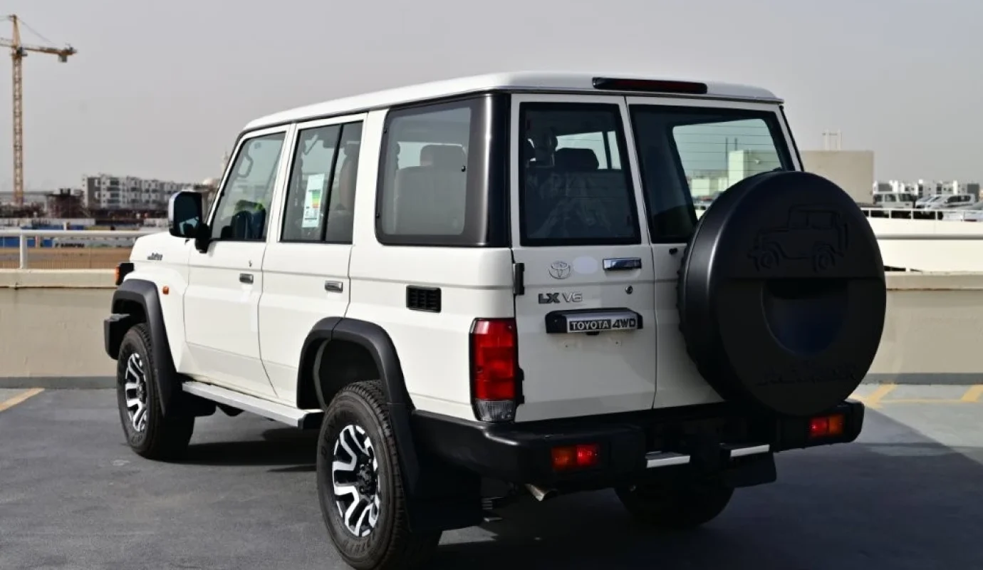 2026 TOYOTA LAND CRUISER 76 HARDTOP S-DLX V6 4.0L PETROL 4WD 5-SEATER AT