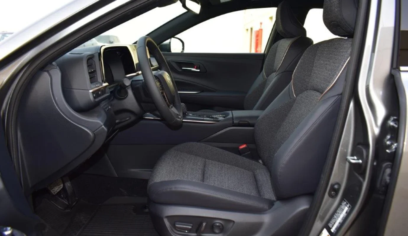 2023 TOYOTA CROWN XLE 2.5L AWD 5 SEATER AUTOMATIC