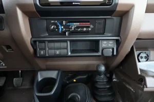 Toyota Land Cruiser 76 MT