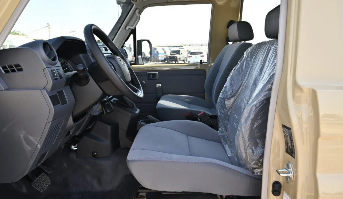 2026 TOYOTA LAND CRUISER 78 HARDTOP V6 4.0L PETROL 4WD 8-SEATER AT