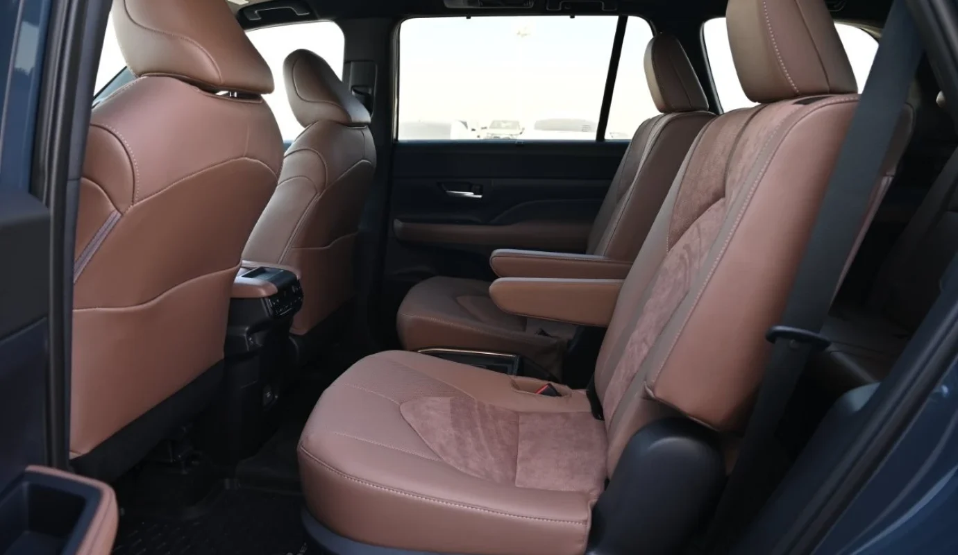 2026 TOYOTA GRAND HIGHLANDER PLATINUM HYBRID MAX 2.4L AWD 7-SEATER AT