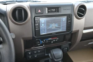 Toyota Land Cruiser 79 Screen