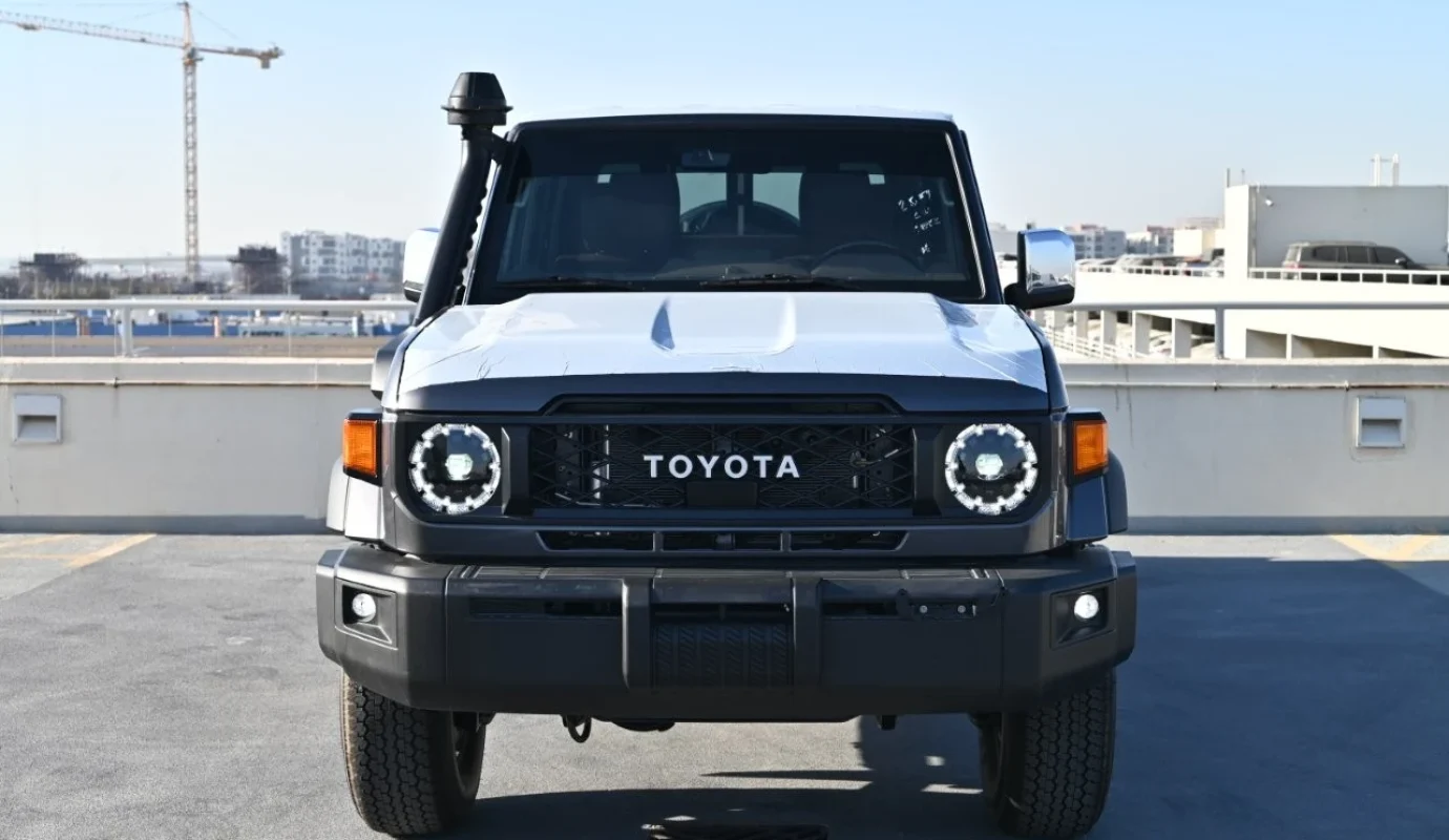 2026 TOYOTA LAND CRUISER 79 DOUBLE CAB PICKUP LIMITED V6 4.0L PETROL 4WD 5-SEATER AT