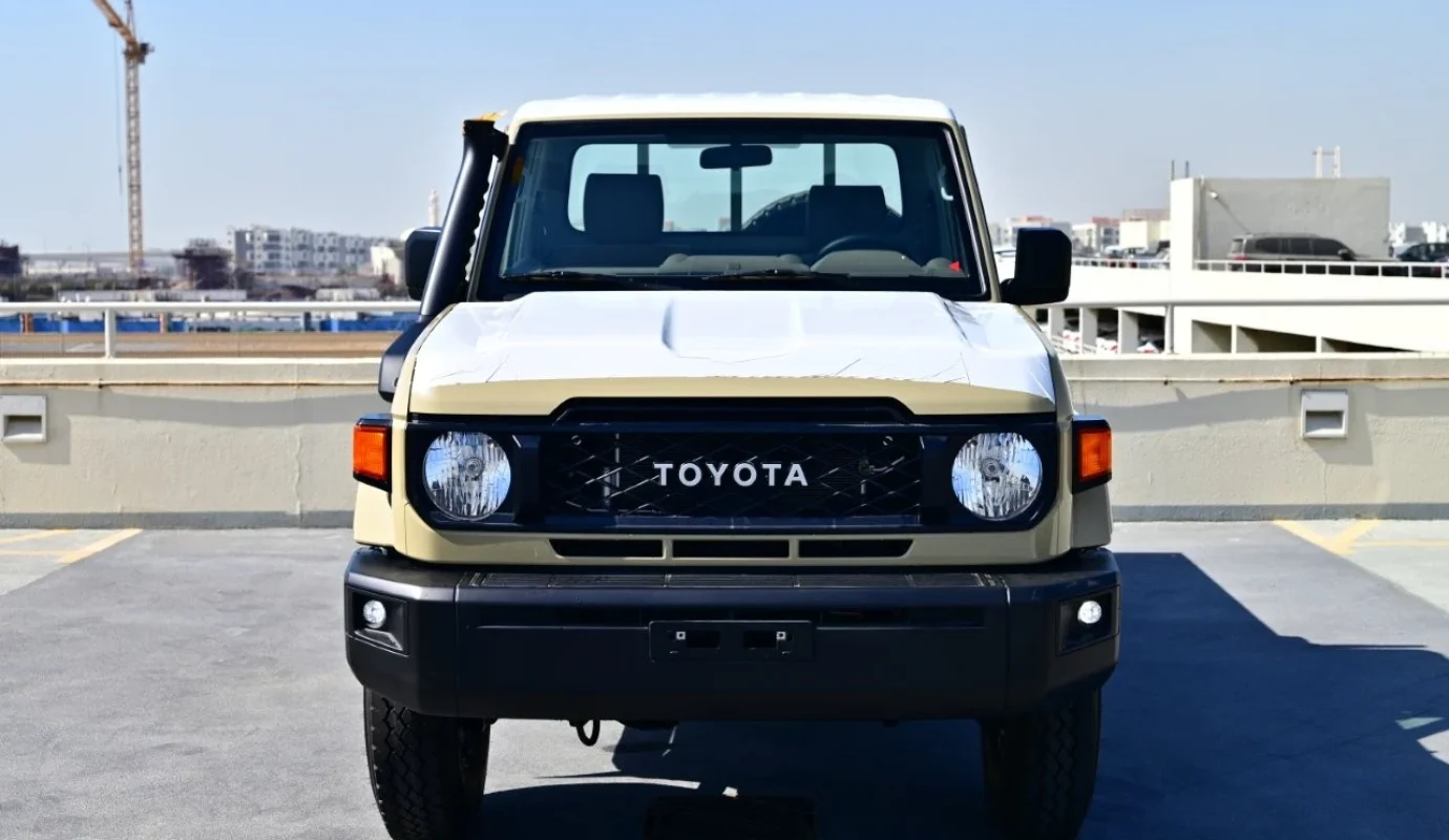 2026 TOYOTA LAND CRUISER 79 SINGLE CAB PICKUP STD-E1 V6 4.0L PETROL 4WD 2-SEATER AT