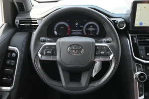 Toyota Land Cruiser VXR premium