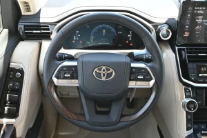 Toyota Land Cruiser 300 GXR
