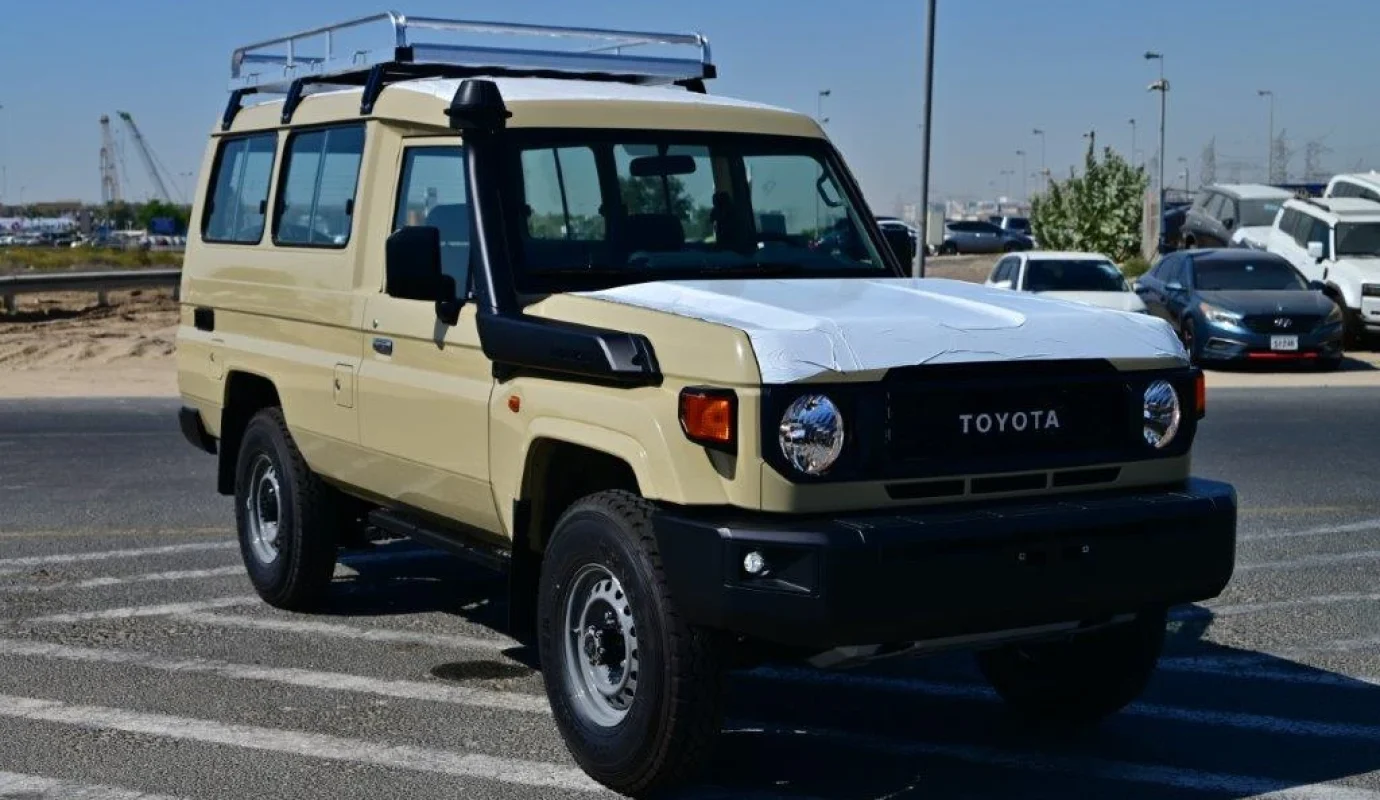 2026 TOYOTA LAND CRUISER 78 HARDTOP V6 4.0L PETROL 4WD 8-SEATER AT