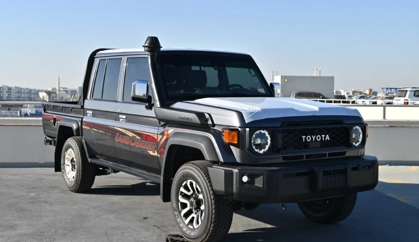 2026 TOYOTA LAND CRUISER 79 DOUBLE CAB PICKUP LIMITED V6 4.0L PETROL 4WD 5-SEATER AT