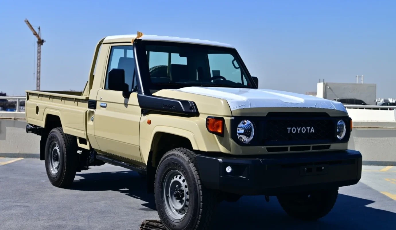 2026 TOYOTA LAND CRUISER 79 SINGLE CAB PICKUP STD-E1 V6 4.0L PETROL 4WD 2-SEATER AT