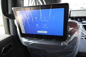 Toyota Land Cruiser VXR display screen