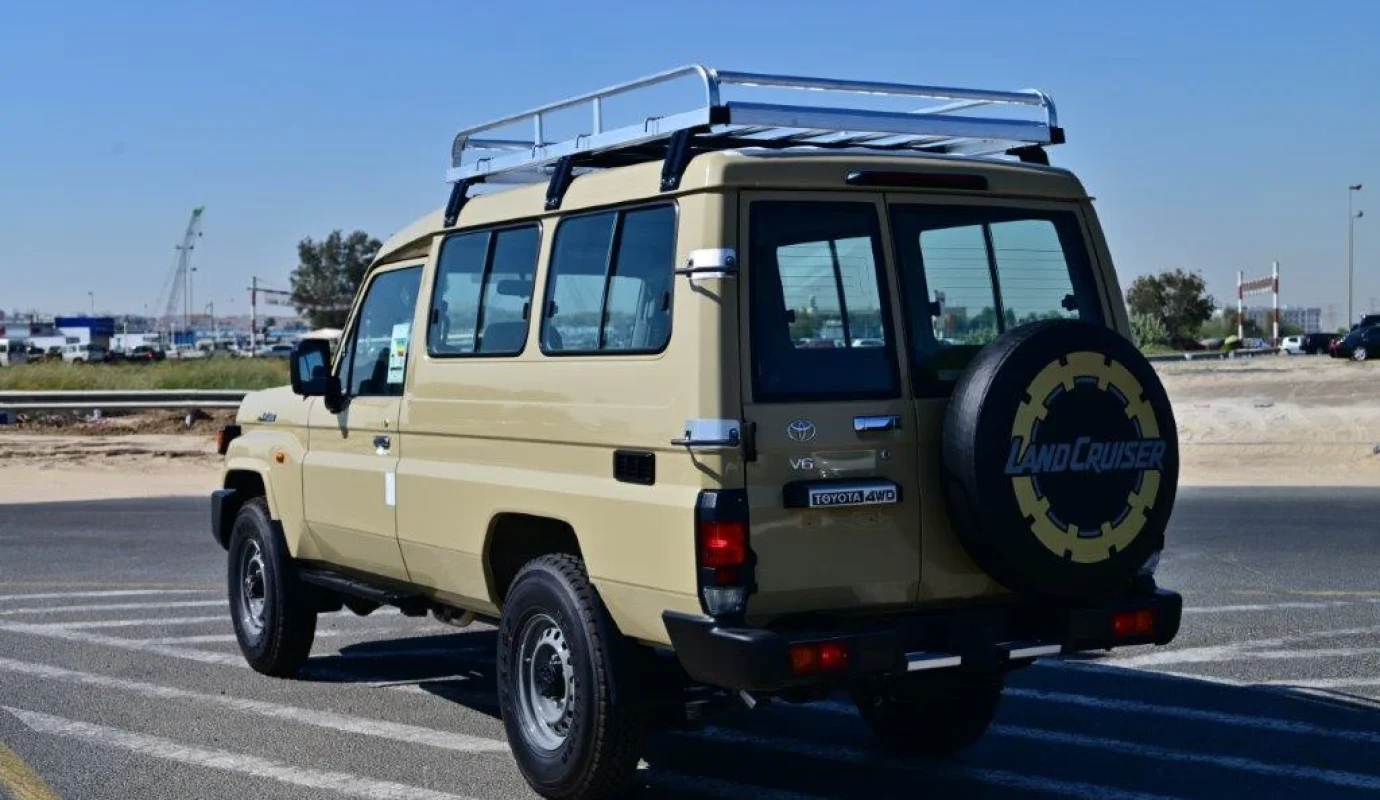2026 TOYOTA LAND CRUISER 78 HARDTOP V6 4.0L PETROL 4WD 8-SEATER AT