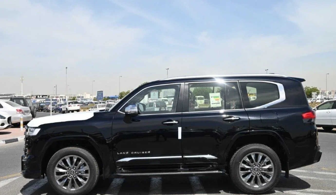 2025 TOYOTA LAND CRUISER VXR V6 3.3L TWIN TURBO DIESEL 7 SEAT AT