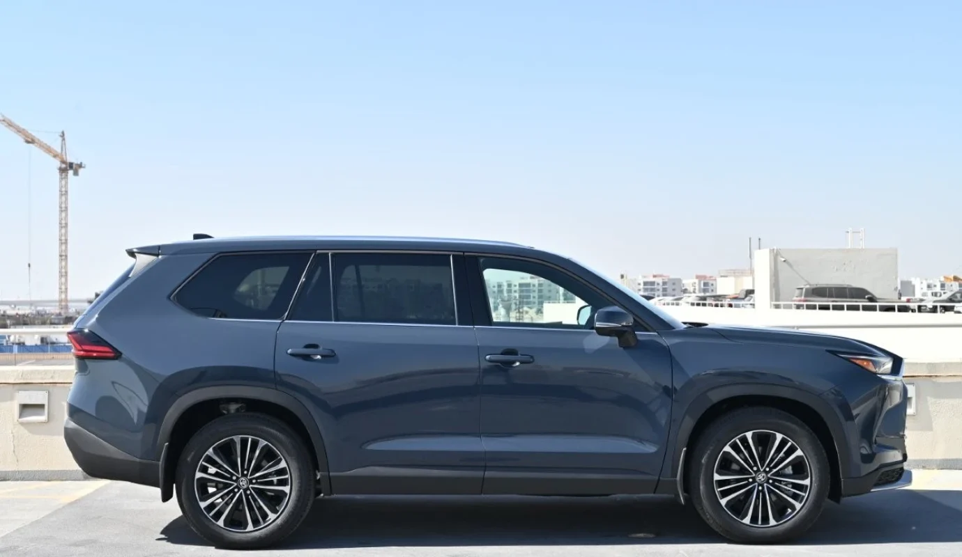 2026 TOYOTA GRAND HIGHLANDER PLATINUM HYBRID MAX 2.4L AWD 7-SEATER AT