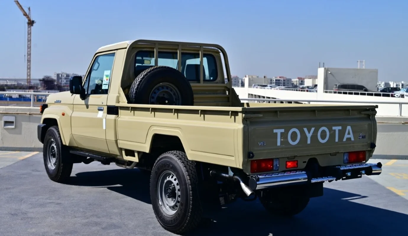 2026 TOYOTA LAND CRUISER 79 SINGLE CAB PICKUP STD-E1 V6 4.0L PETROL 4WD 2-SEATER AT