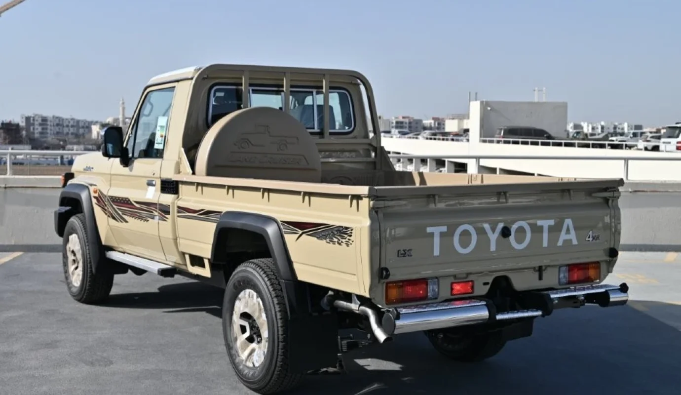 2026 TOYOTA LAND CRUISER 79 SINGLE CAB PICKUP S-DLX 2.8L DIESEL 4WD AT