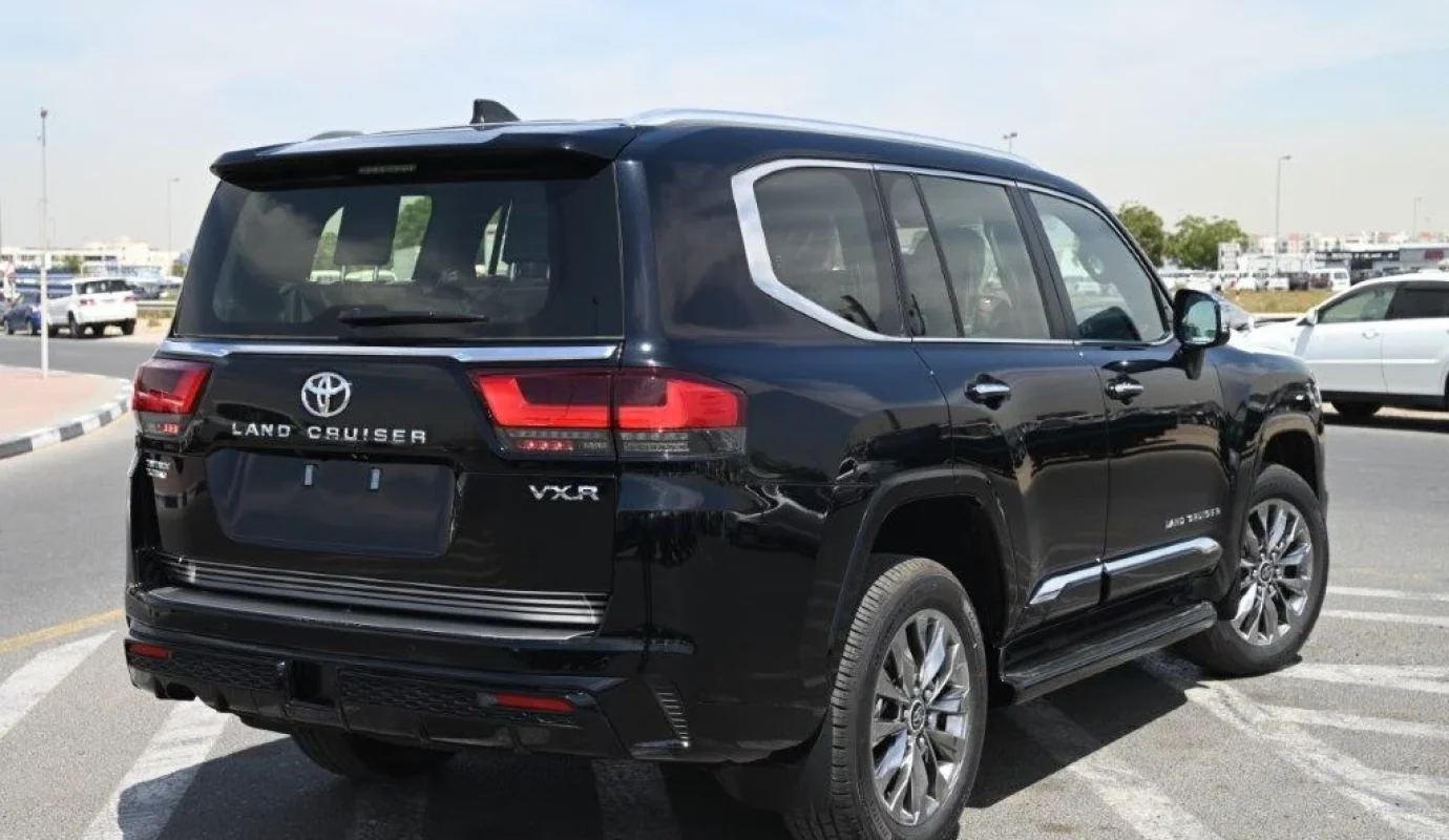 2025 TOYOTA LAND CRUISER VXR V6 3.3L TWIN TURBO DIESEL 7 SEAT AT