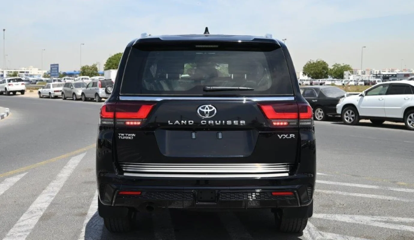 2025 TOYOTA LAND CRUISER VXR V6 3.3L TWIN TURBO DIESEL 7 SEAT AT