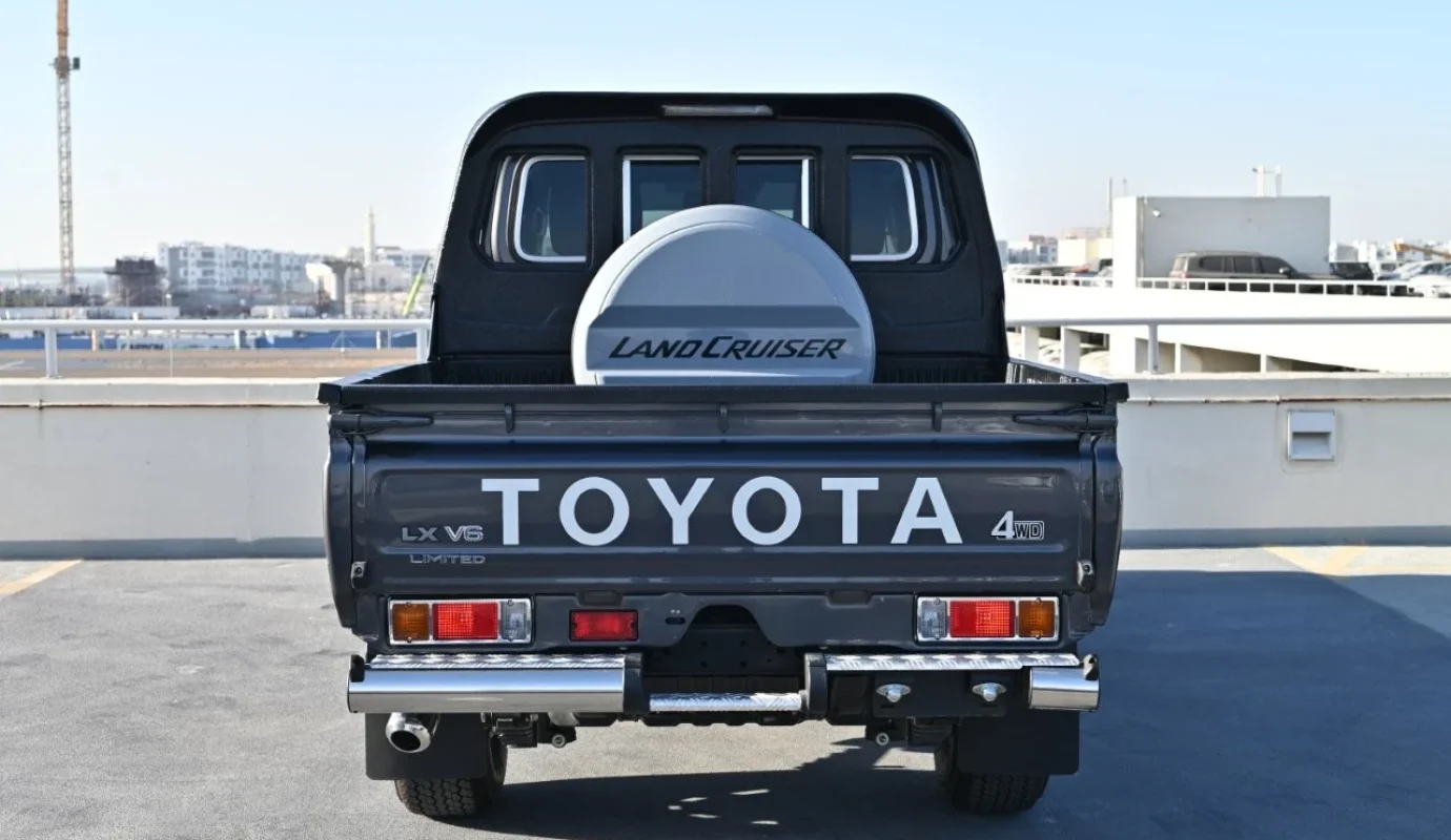 2026 TOYOTA LAND CRUISER 79 DOUBLE CAB PICKUP LIMITED V6 4.0L PETROL 4WD 5-SEATER AT