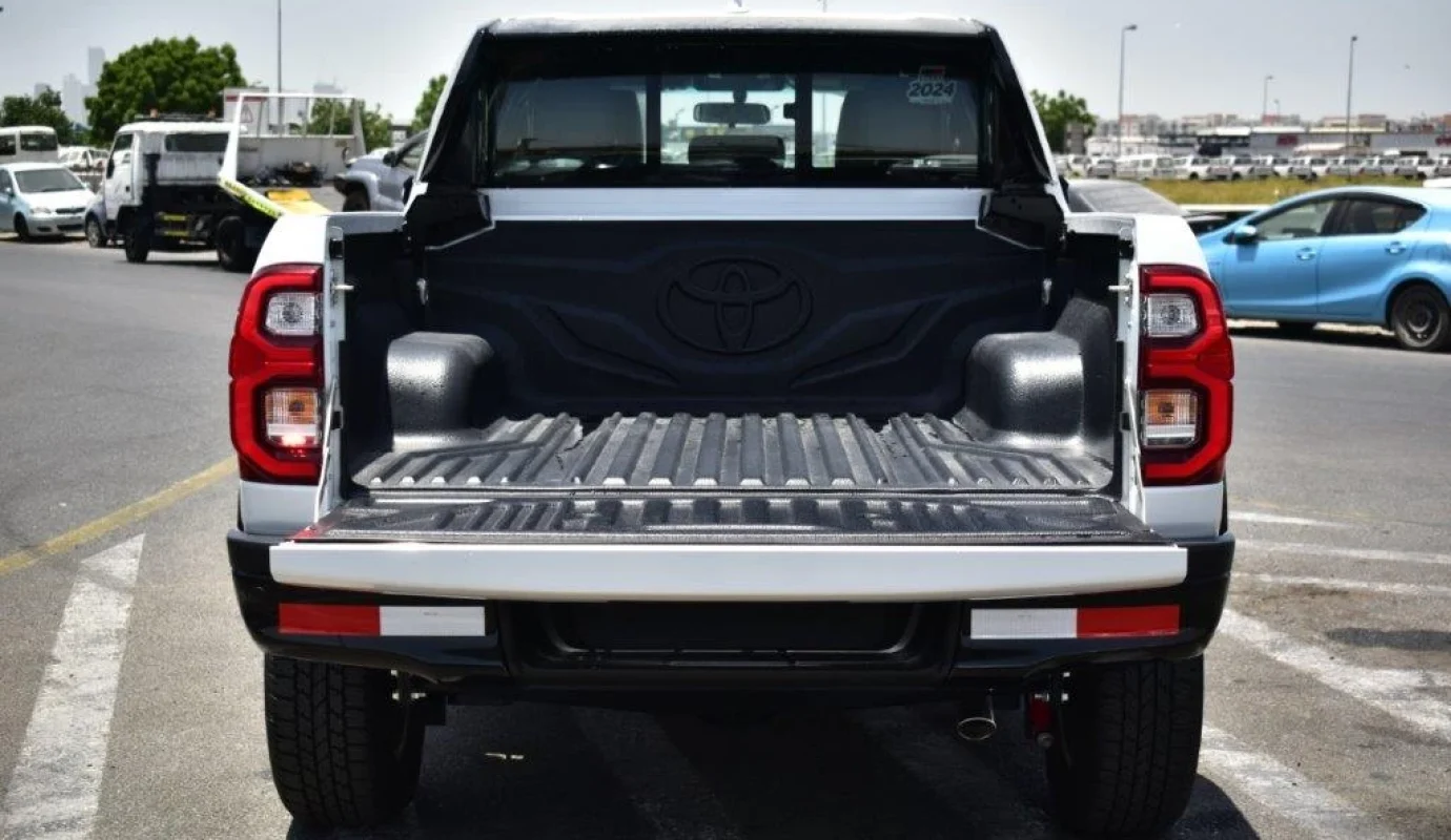 2025 TOYOTA HILUX DOUBLE CAB PICKUP GRS V6 4.0L 4WD AT