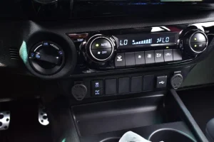 Toyota Hilux controls