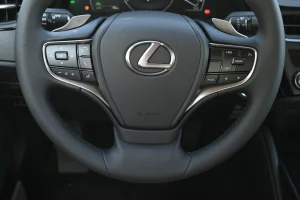 Lexus ES300 steering